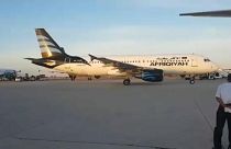 إعادة تشغيل مطار معيتيقة الليبي بعد إغلاق دام أربعة أشهر