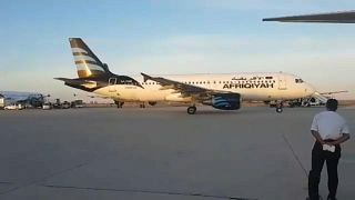 إعادة تشغيل مطار معيتيقة الليبي بعد إغلاق دام أربعة أشهر