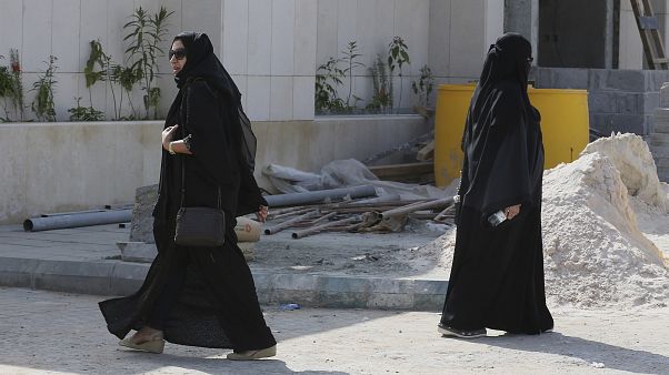 السعودية نيوز |
فيديو لتعرض امرأة للتحرش في الطريق العام يثير الجدل في السعودية
السعودية نيوز |
فيديو لتعرض امرأة للتحرش في الطريق العام يثير الجدل في السعودية