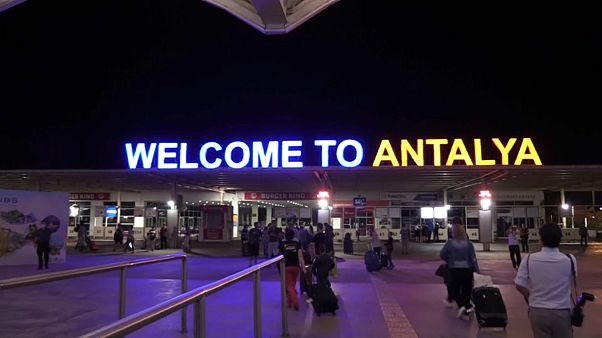 Aeroporto de Antália, Turquia Aeroporto de Antália, Turquia