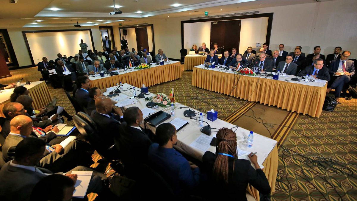 وزراء الري في مصر وإثيوبيا والسودان يشاركون في اجتماع لاستئناف المفاوضات بشأن سد النهضة الإثيوبي الكبير، في العاصمة السودانية الخرطوم، 21 ديسمبر 2019.