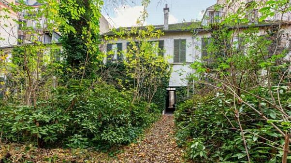 Paris'te 30 yıldır metruk bina Paris'te 30 yıldır metruk bina