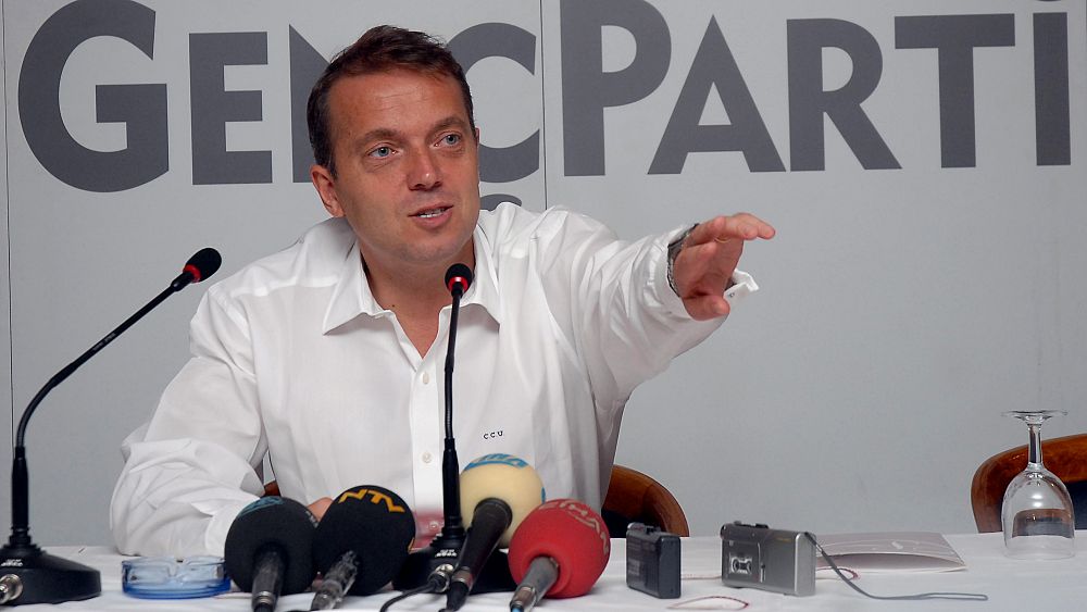Cem Uzan: Genç Parti mutlaka bir ittifakın içinde yer alacak | Euronews