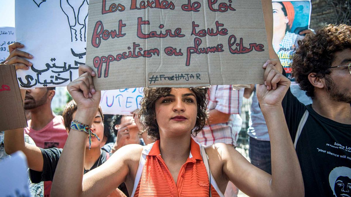 مظاهرة احتجاجية ضد محاكمة هاجر الريسوني ، الصحفية المغربية من جريدة أخبار اليوم، في العاصمة الرباط، 9 سبتمبر 2019.