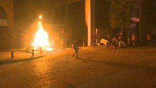 Kedd este is folytatódtak a tüntetések Bejrútban