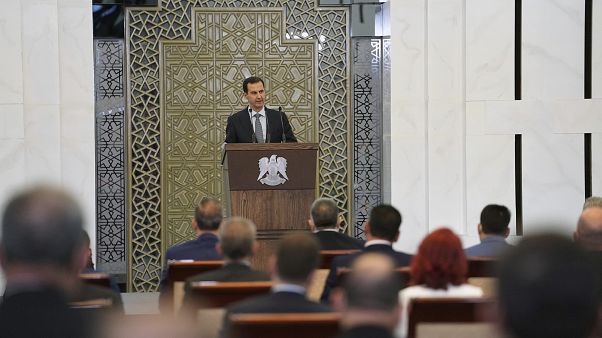 الرئيس السوري بشار الأسد يلقي كلمة أمام مجلس الشعب الجديد الرئيس السوري بشار الأسد يلقي كلمة أمام مجلس الشعب الجديد