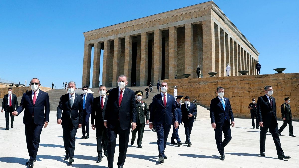 President Erdogan visit the mausoleum of Ataturk