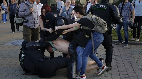 Három megrázó történet a belarusz rendőri brutalitásról Három megrázó történet a belarusz rendőri brutalitásról