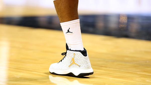 Air Jordan marka bir ayakkabı. Air Jordan marka bir ayakkabı.