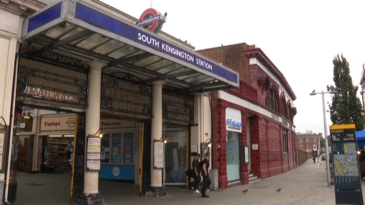 Entrance of the tube station in South Kensington neighborhood