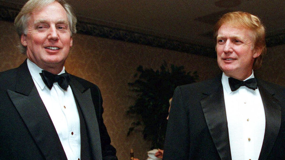 1999 senesi... Robert Trump (solda) ve abisi ABD Başkanı Donald Trump (sağda)