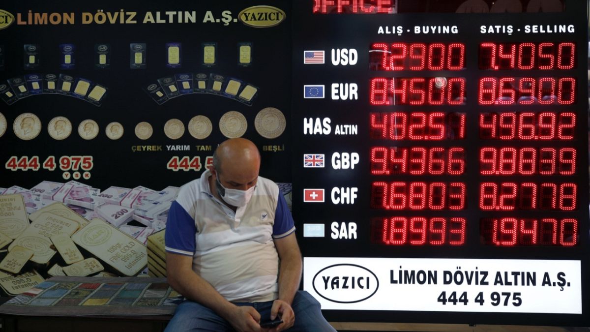 Türk lirası ABD Doları karşısında bu yılın başından beri yüzde 19 değer kaybetti