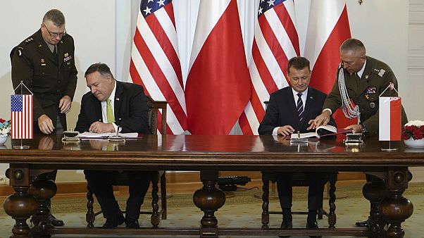 ABD Dışişleri Bakanı Mike Pompeo (solda) // Polonya Savunma Bakanı Mariusz Błaszczak ABD Dışişleri Bakanı Mike Pompeo (solda) // Polonya Savunma Bakanı Mariusz Błaszczak