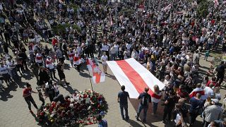 Тысячи людей пришли почтить память Александра Тарайковского