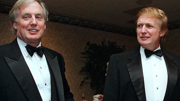 Donald Trump ve hayatını kaybeden kardeşi Robert Trump (solda) Donald Trump ve hayatını kaybeden kardeşi Robert Trump (solda)