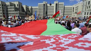 В Минске проходят акции сторонников и противников Лукашенко