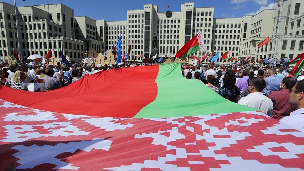Apoiantes e opositores de Lukashenko fazem domingo de protesto na Bielorrússia Apoiantes e opositores de Lukashenko fazem domingo de protesto na Bielorrússia