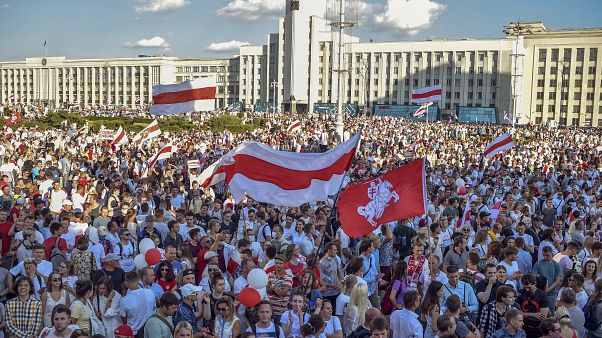 Belarus'ta muhaliflerden Lukaşenko karşıtı protesto gösterisi Belarus'ta muhaliflerden Lukaşenko karşıtı protesto gösterisi