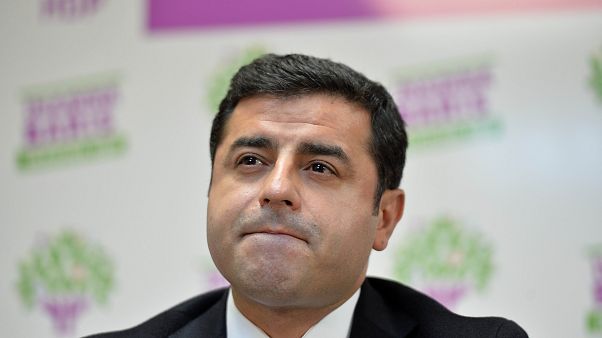 Selahattin Demirtaş - Güçlendirilmiş Parlamenter Sistem önerileri Selahattin Demirtaş - Güçlendirilmiş Parlamenter Sistem önerileri