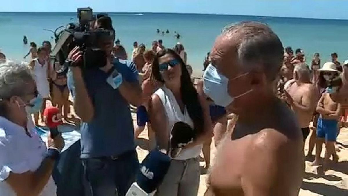 رییس جمهور پرتغال پس از نجات دو گردشگری که قایقشان واژگون شده بود
