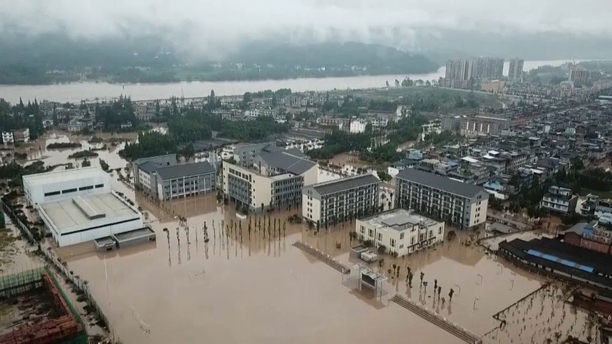 الفيضان اجتاح أجزاء من المدينة