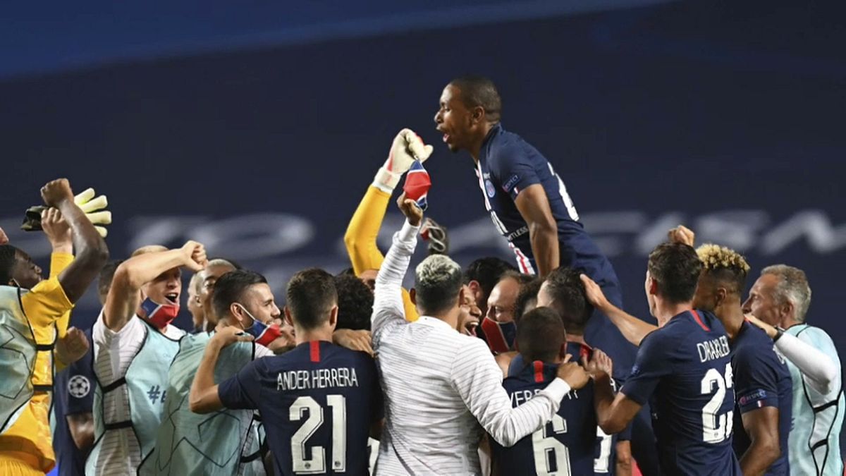 فوز نادي باريس سان جيرمان في البرتغال وتأهله إلى نهائي دوري أبطال أوروبا بعد فوزه على نادي لايبزيغ الألماني  3-0