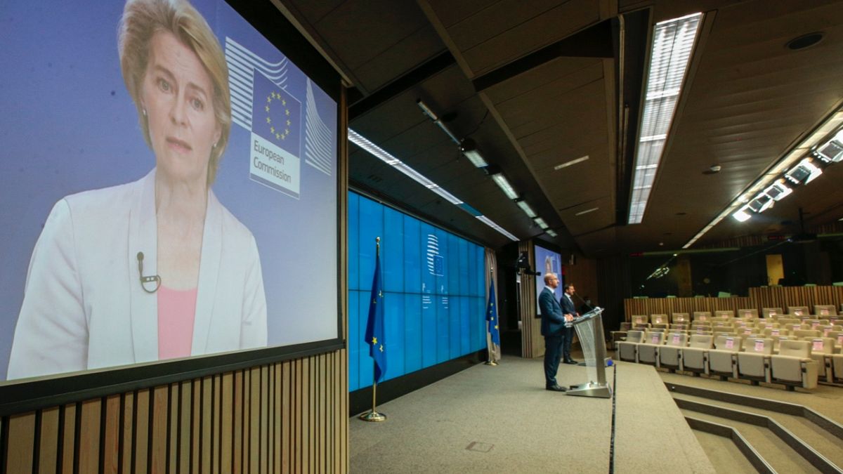 Avrupa Birliği liderler zirvesi sonrası AB Konsey Başkanı Charles Michel ve AB Komisyon Başkanı Ursula Von der Leyen telekonferansla ortak basın toplantısı düzenledi