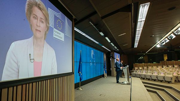 Avrupa Birliği liderler zirvesi sonrası AB Konsey Başkanı Charles Michel ve AB Komisyon Başkanı Ursula Von der Leyen telekonferansla ortak basın toplantısı düzenledi Avrupa Birliği liderler zirvesi sonrası AB Konsey Başkanı Charles Michel ve AB Komisyon Başkanı Ursula Von der Leyen telekonferansla ortak basın toplantısı düzenledi