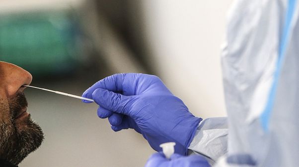 Έλεγχος για κορονοϊό Έλεγχος για κορονοϊό