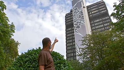 Гигантское настенное панно в Брюсселе