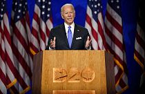Joe Biden promete acabar com 'época de escuridão'