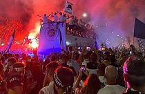 La festa dei tifosi dello Spezia per la prima storica promozione in Serie A