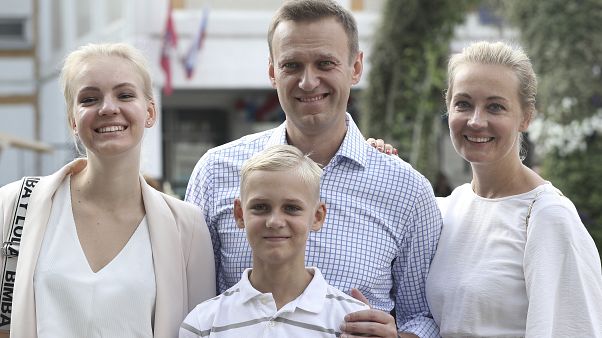 Nawalny darf nun doch zur Behandlung nach Deutschland Nawalny darf nun doch zur Behandlung nach Deutschland