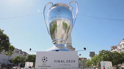 شاهد: عرض كأس دوري أبطال أوروبا في وسط لشبونة عشية النهائي الساخن