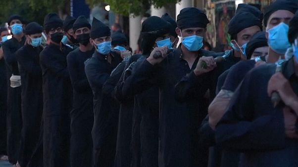 شاهد: الآلاف يستعدون لإحياء مراسم عاشوراء في كربلاء العراقية شاهد: الآلاف يستعدون لإحياء مراسم عاشوراء في كربلاء العراقية