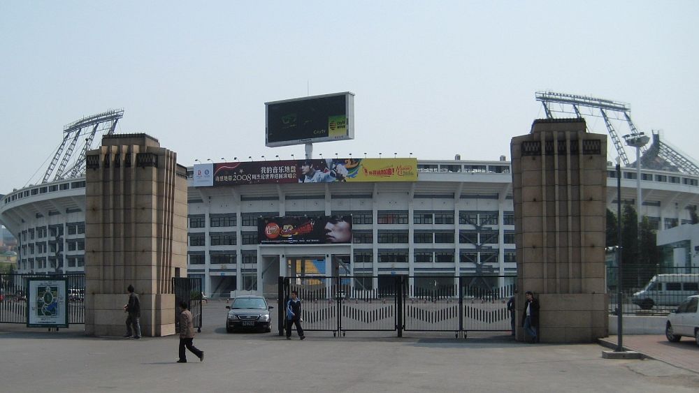 Çin'de seyirciler stadyumlarda yeniden yerini almaya başladı