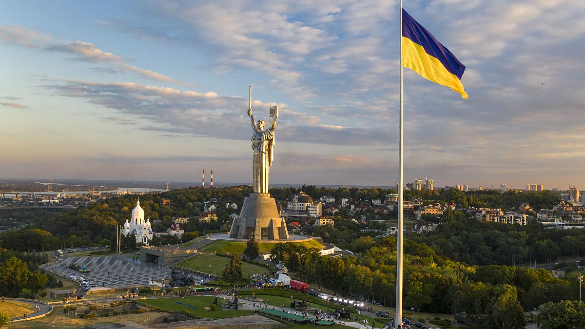Nationalflagge über Kiew