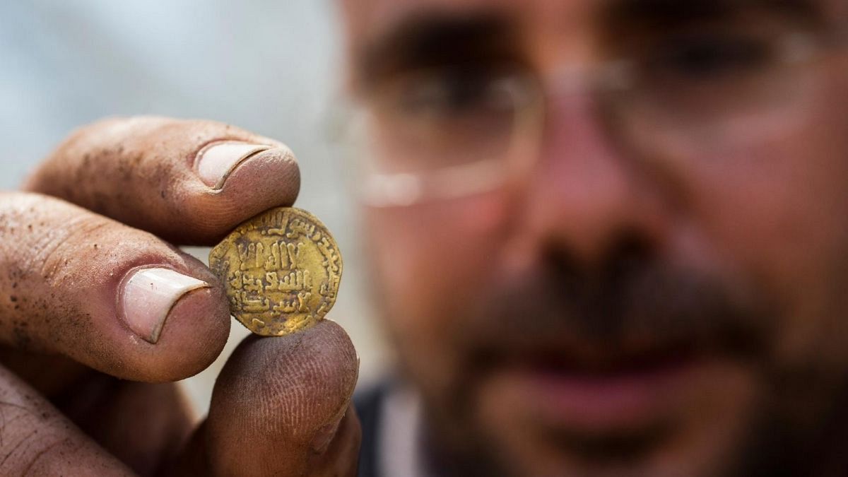 کشف سکه‌های طلا متعلق به دوران عباسی در اسرائیل