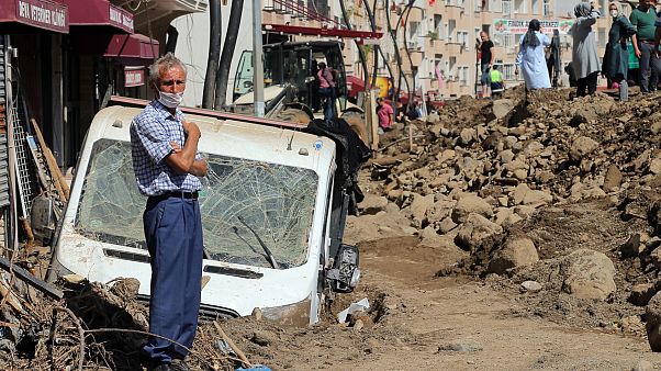 Giresun'daki sel felaketinde ölenlerin sayısı 7'ye çıktı Giresun'daki sel felaketinde ölenlerin sayısı 7'ye çıktı