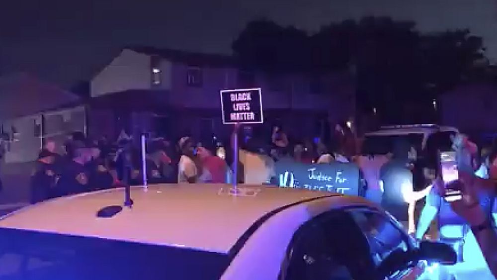 ABD polisi Wisconsin'de siyahi bir kişiyi 7 el ateş ederek vurdu; göstericiler yeniden sokaklarda