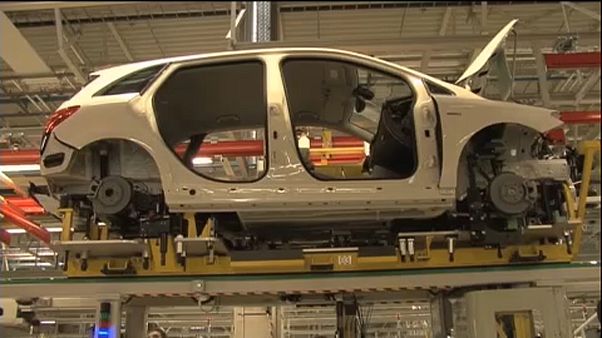 Készülő autó a Mercedes-Benz kecskeméti gyárában Készülő autó a Mercedes-Benz kecskeméti gyárában