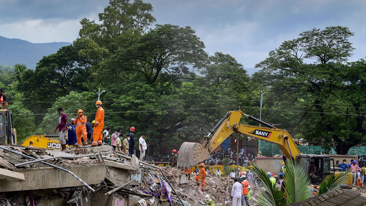 Un immeuble s'est effondré à Mahad, en Inde.