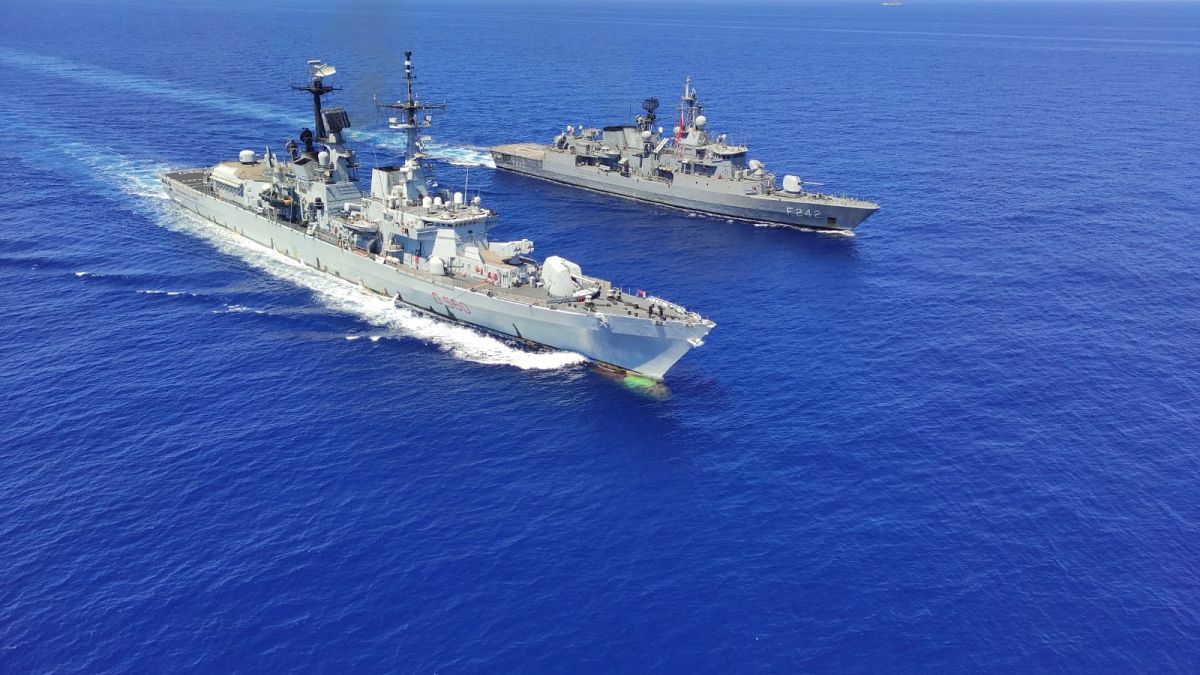 Milli Savunma Bakanlığı Doğu Akdeniz'de İtalya Deniz Kuvvetleri'ne ait muhrib ile geçiş eğitimleri icra edildiğini duyurdu.