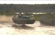 پرش با تانک در نمایشگاه نظامی روسیه