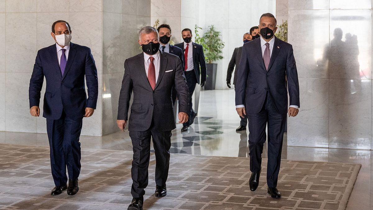 الرئيس السيسي ورئيس الوزراء العراقي الكاظمي والملك عبد الله