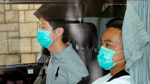 Hong Kong’da iki muhalif milletvekili gözaltına alındı Hong Kong’da iki muhalif milletvekili gözaltına alındı