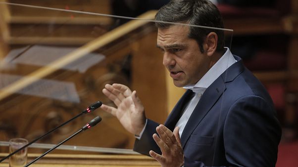 O Aλέξης Τσίπρας στο βήμα της Βουλής O Aλέξης Τσίπρας στο βήμα της Βουλής