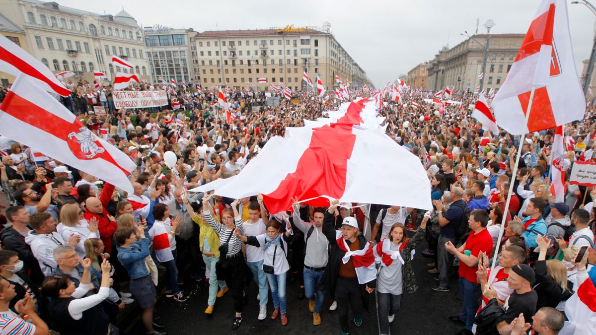 Belarusz tüntetők
