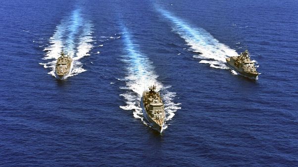 Griechische Kriegsschiffe im Mittelmeer am 25.08. Griechische Kriegsschiffe im Mittelmeer am 25.08.
