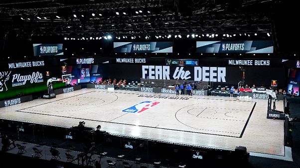 Il parquet vuoto dove avrebbero dovuto sfidarsi Bucks e Magic Il parquet vuoto dove avrebbero dovuto sfidarsi Bucks e Magic